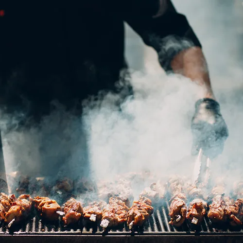 Eigenheimers Catering - Barbecue Kippendij spiezen